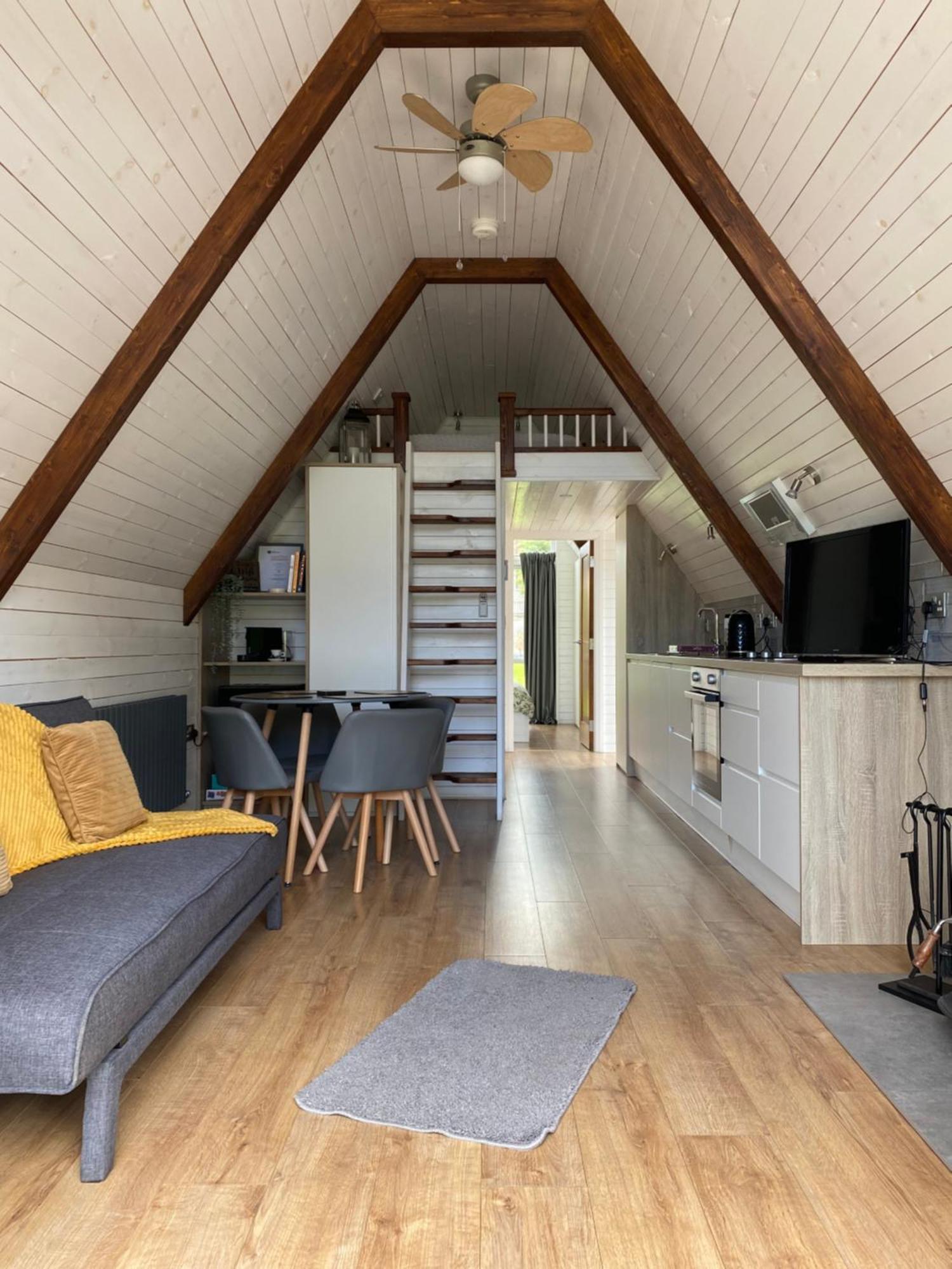 The Big Tiny House Villa Лъргън Екстериор снимка